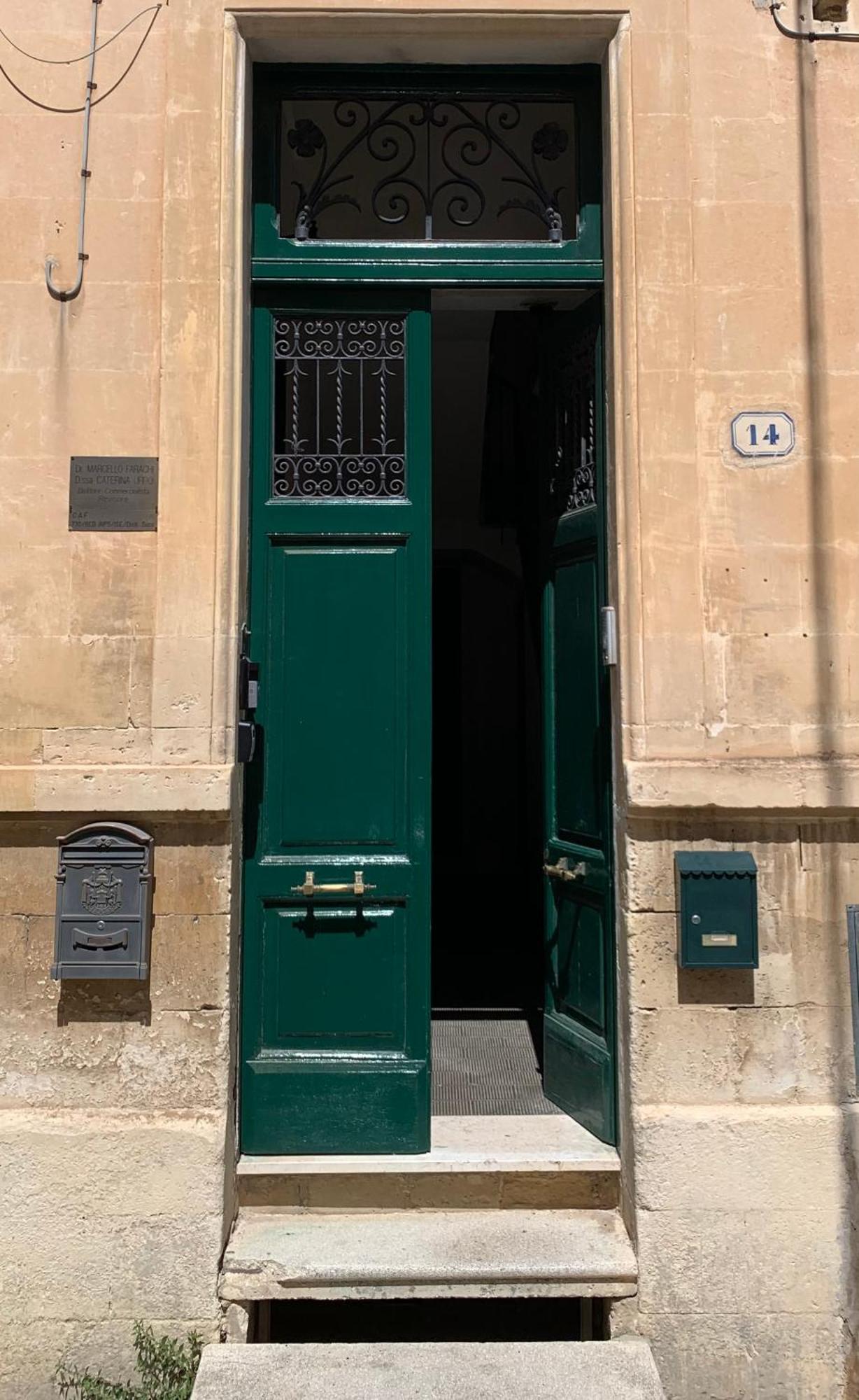 San Lazzaro House A Few Steps From The Center Διαμέρισμα Λέτσε Εξωτερικό φωτογραφία